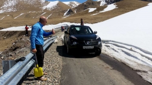 The road to the North Face of Elbrus
