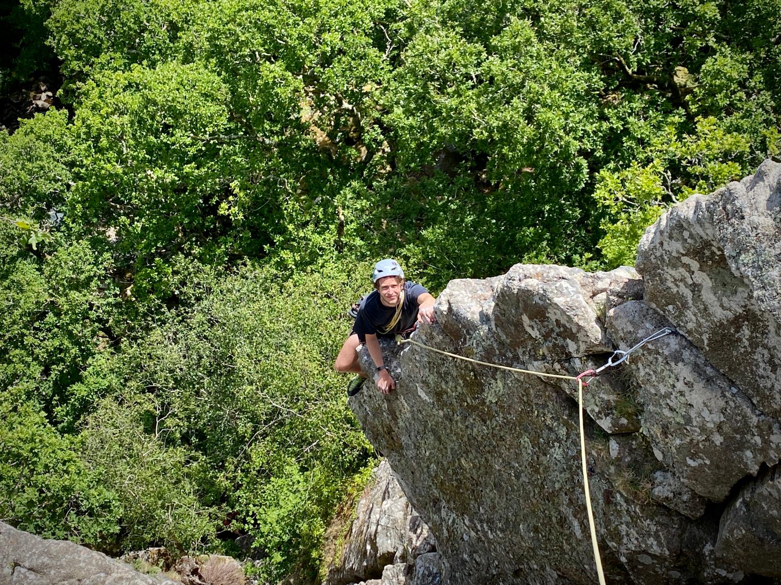 Learn to lead rock climbing course Learn to lead rock climbing course